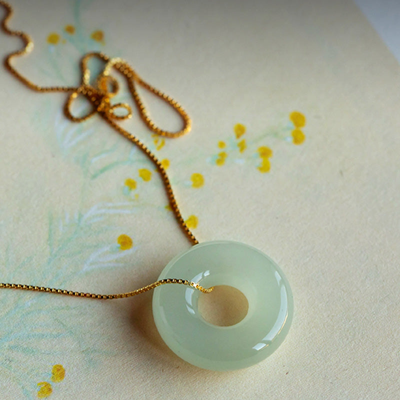 14 mm große Peace-Halskette aus natürlicher Jade und Cyan-Jade für Glück und Fülle