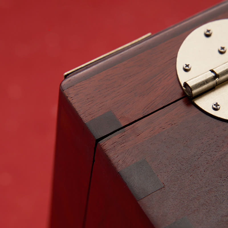 Antike, handgefertigte Schmuckschatulle aus rotem Sandelholz und Rosenholz