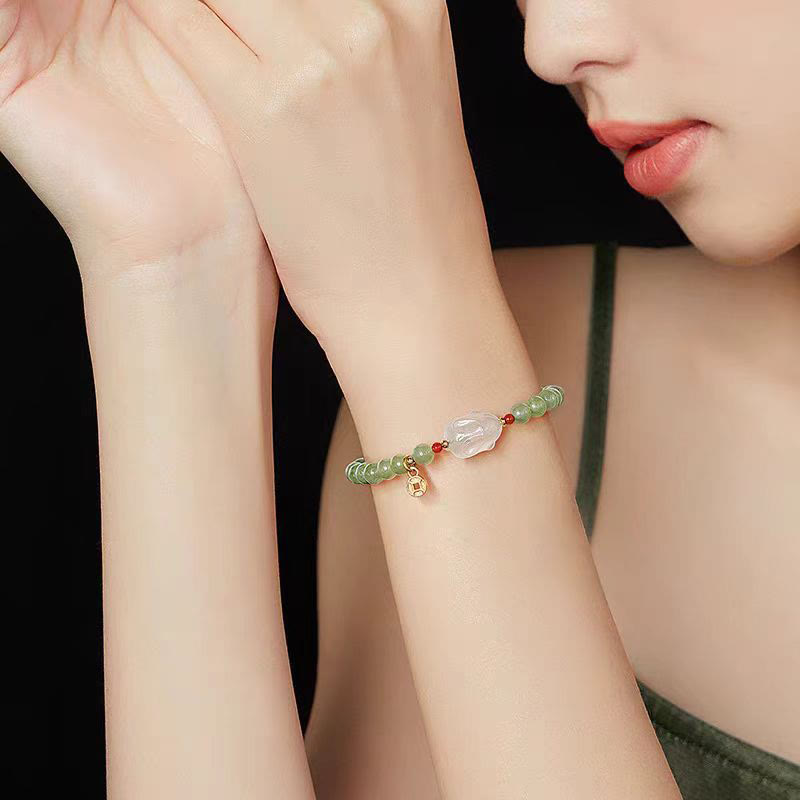 6 mm Hetian Jade-Kaninchen-Kupfermünzenarmband für Glück und Wohlstand