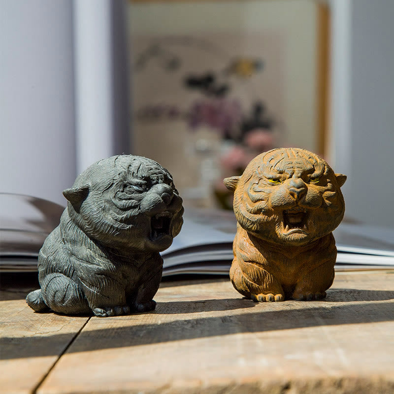 7,5 cm Mini-Statue „Roaring Tiger“ aus Eisenpulverharz