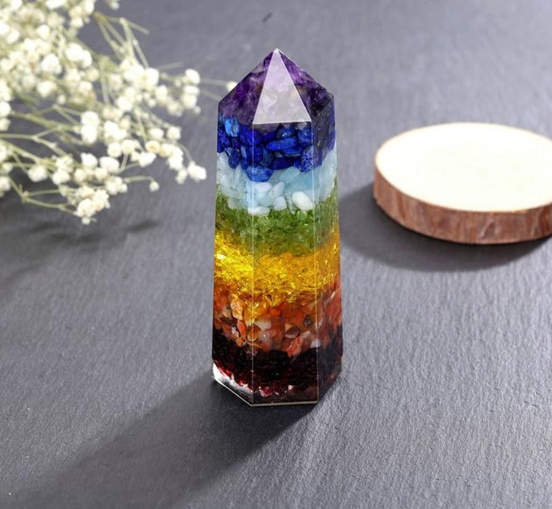 7-lagiger Chakra-Kristallturm für die Meditationspraxis
