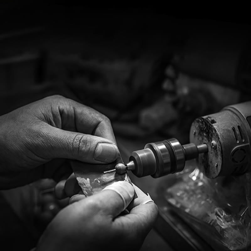 Beruhigendes Armband aus grünem Sandelholz-Lotus für Ruhe und Frieden