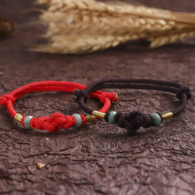 Verstellbares Jade-Glücksknotenarmband mit roter Feng-Shui-Schnur