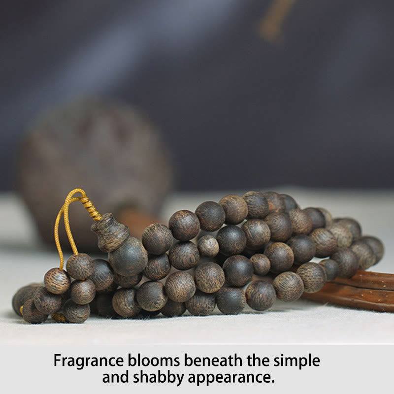 8 mm weißes Mala-Armband aus Qinan-Adlerholzholz für Frieden und Stärke