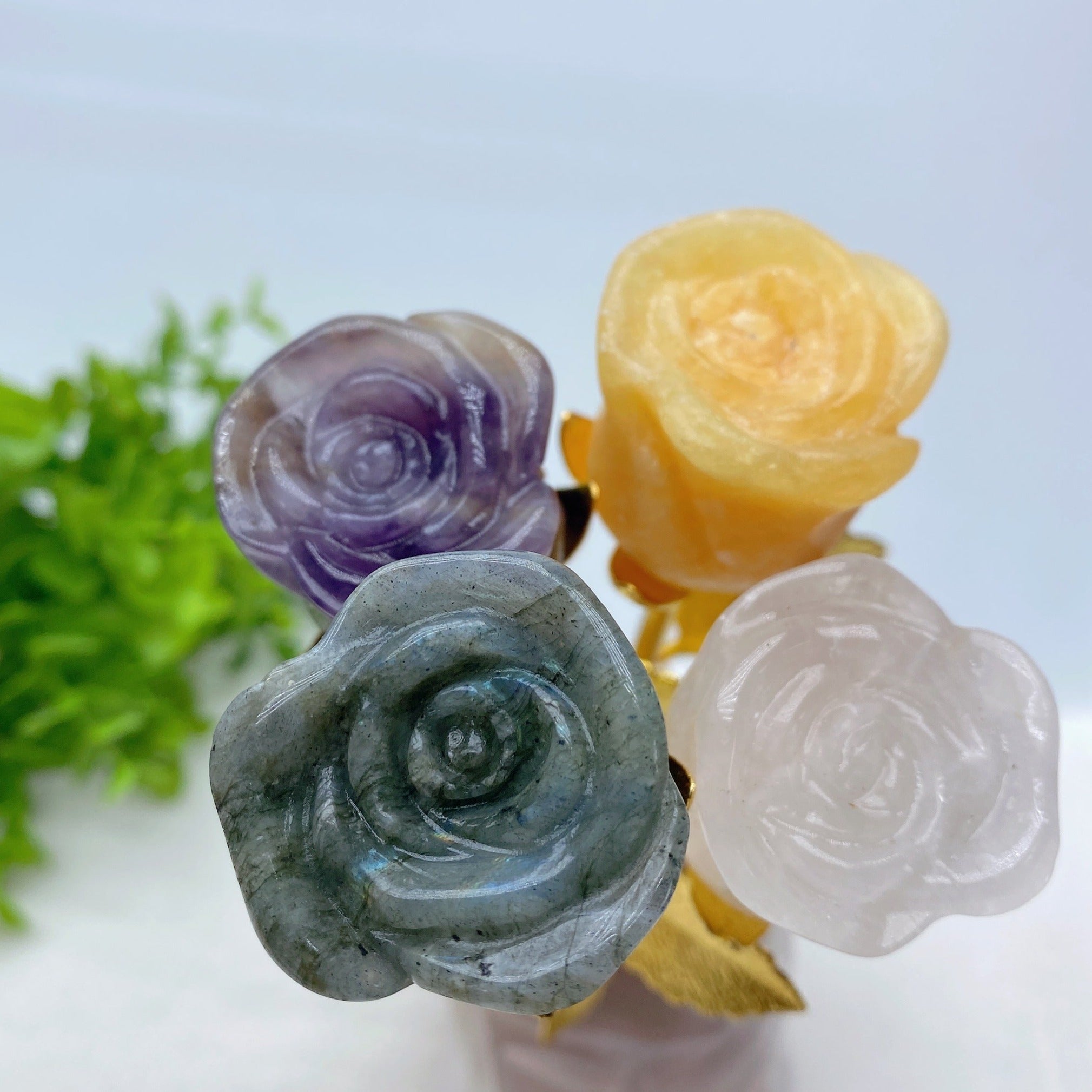 9 Zoll große Rosenfigur aus gemischten Kristallen zur Heilung und Dekoration