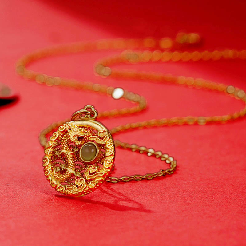 Drachenhalskette aus Jade in 925er Sterlingsilber mit glückverheißenden Wolken zum Schutz