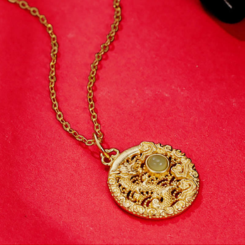 Drachenhalskette aus Jade in 925er Sterlingsilber mit glückverheißenden Wolken zum Schutz