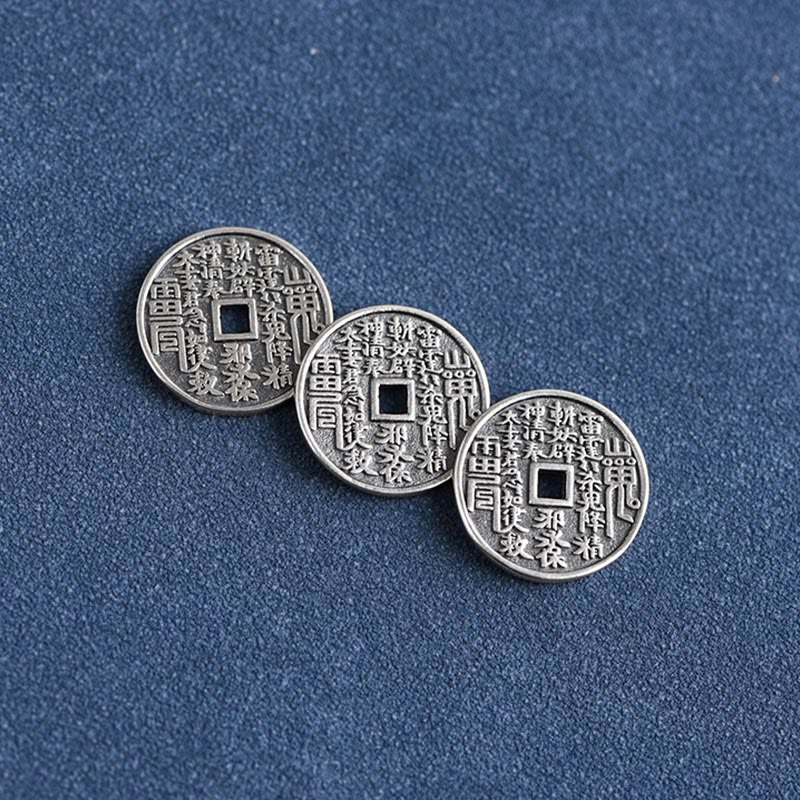 Schutzarmband aus 925er Sterlingsilber mit roter Schnur