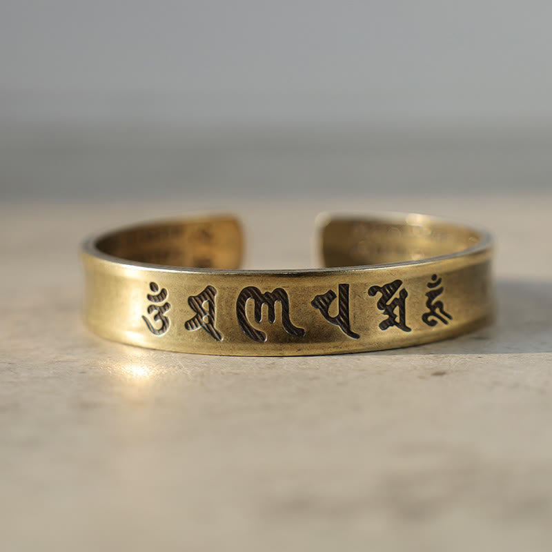 Tibetisches Om Mani Padme Hum Mantra-Armband aus Messing