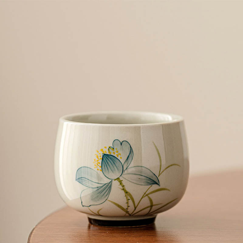Handbemalte Lotus-Teetasse aus Keramik, 70 ml | Kung-Fu-Tee