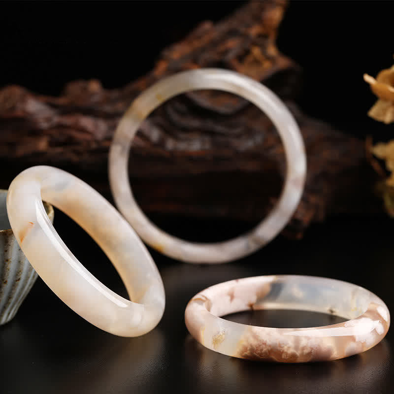 Natürlicher Sakura-Achat Peace-Armreif 55mm