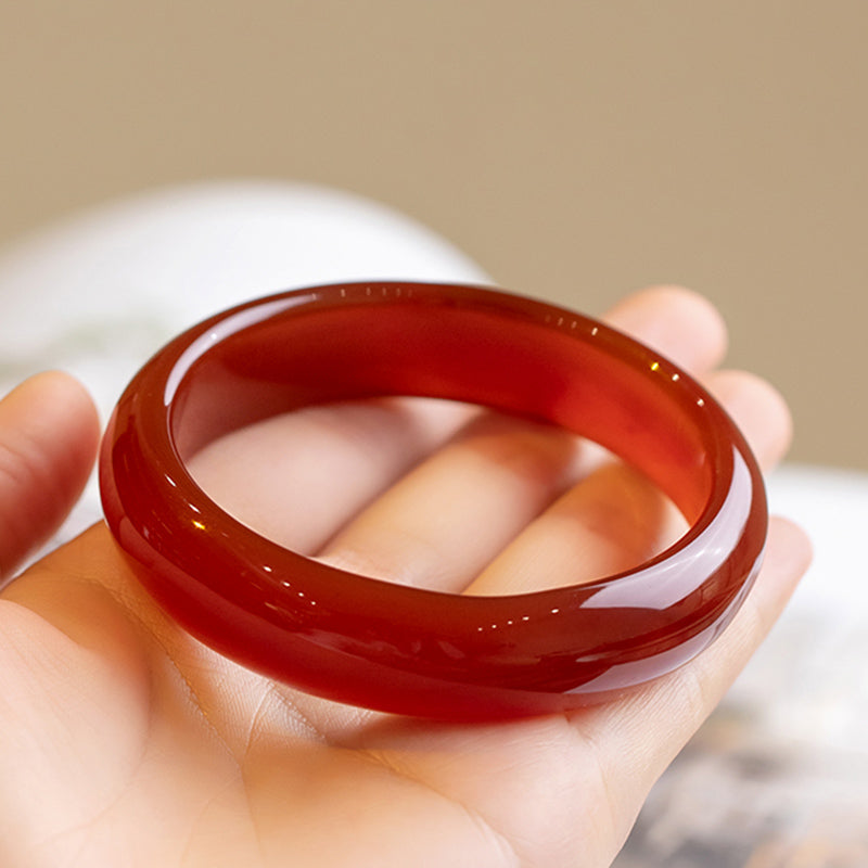 Armreif „Confidence“ aus rotem Achat, 56 mm