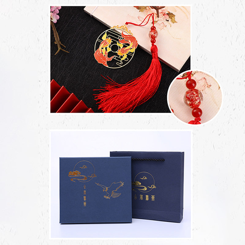 Goldfarbenes Lesezeichen aus Messing mit Koi-Fisch für spirituellen Schutz