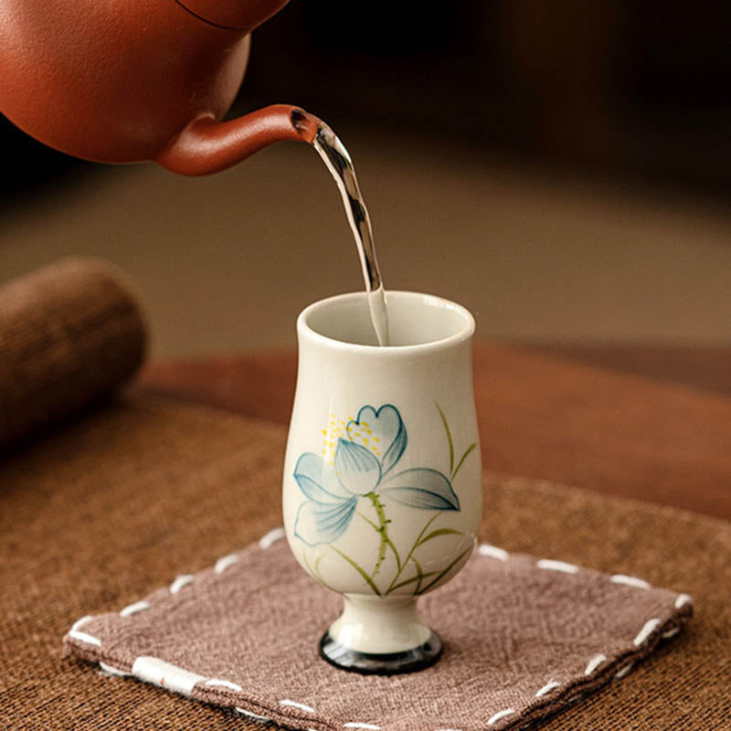 Handbemalte Lotus-Teetasse aus Keramik, 70 ml | Kung-Fu-Tee