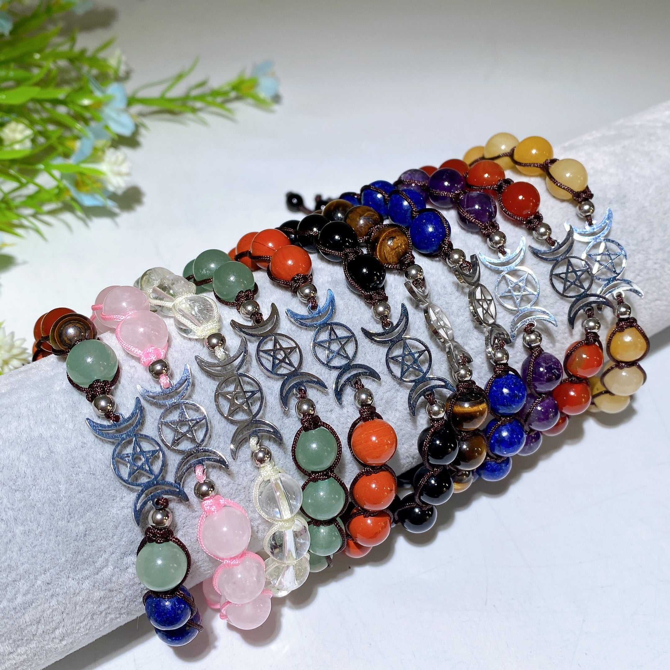 Verstellbares spirituelles Armband mit 8 mm gemischten Kristallen