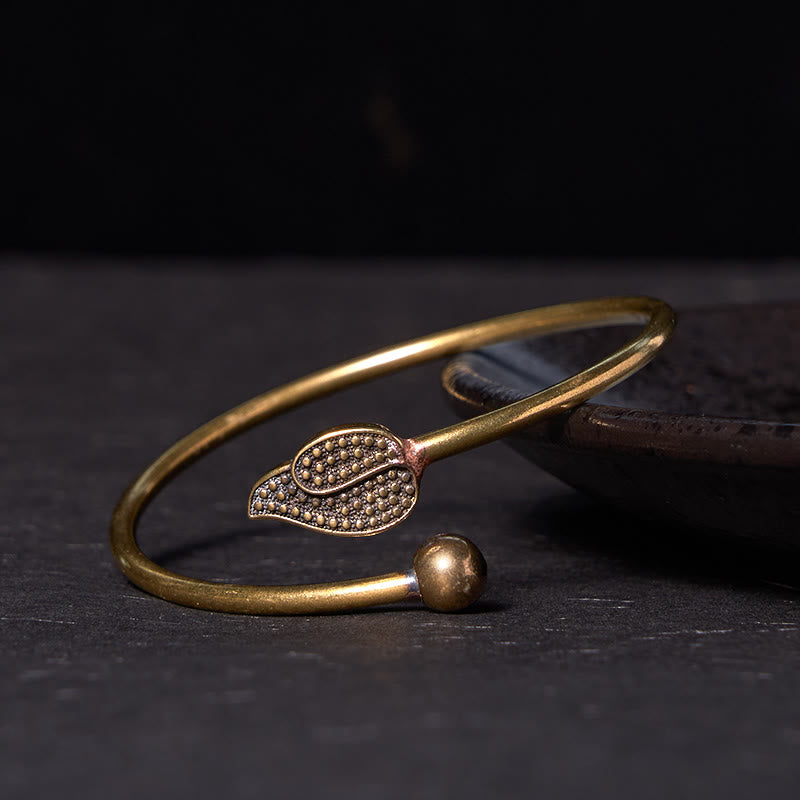 Verstellbares Manschettenarmband mit Kupferblattperlen für Glück und Reichtum