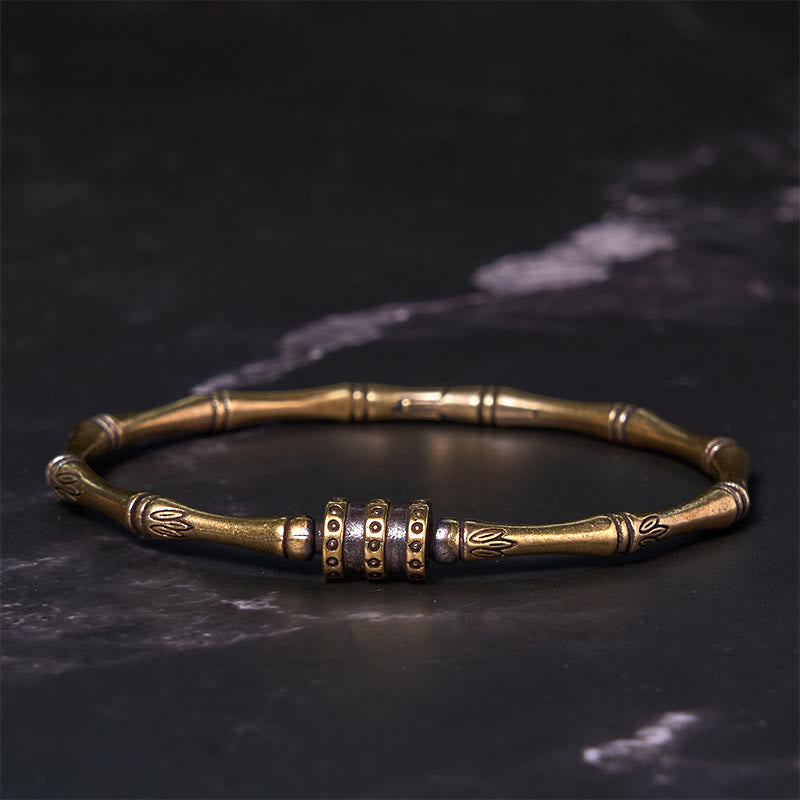 Verstellbarer Armreif aus Kupfer mit Lotusblüte und Bambus für Frieden und Wachstum