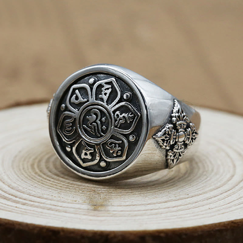 Verstellbarer, drehbarer Ring aus Kupfer mit Om Mani Padme Hum