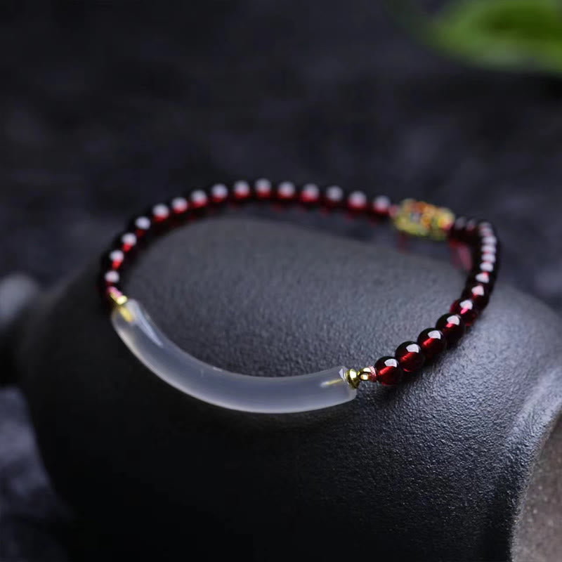 Verstellbares Granat-Grau-Achat-Armband für Ruhe und Ausgeglichenheit