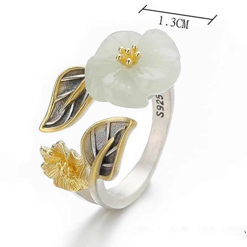 Unisex-Glücksring aus weißer Jade mit 925 versilberter Pflaumenblüte aus Kupfer