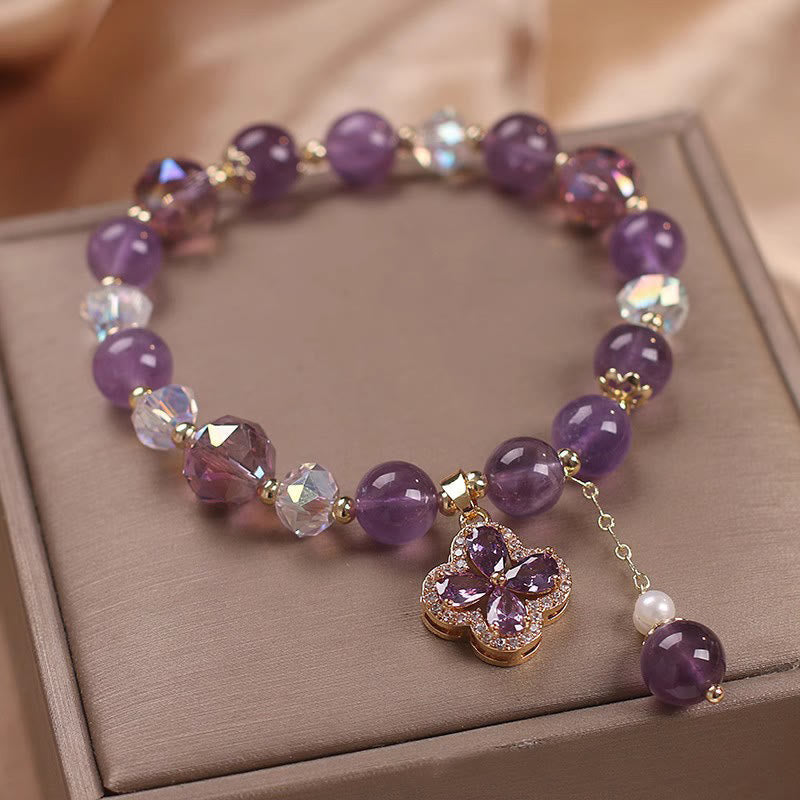 Natürliches Amethyst-Armband für spirituelle Heilung mit vierblättrigem Kleeblatt-Anhänger