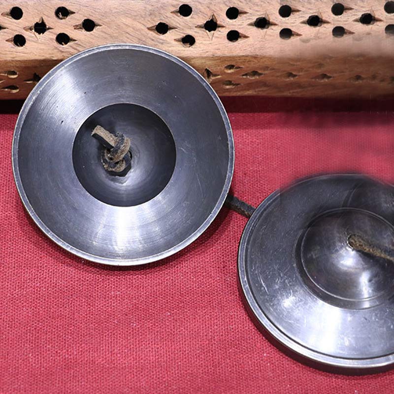 Kupferne tibetische Tingsha-Glocke für Glück und Meditation