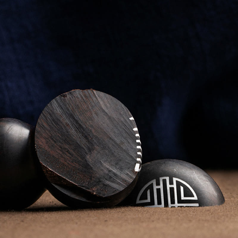 Schlüsselanhänger aus Kürbis aus Ebenholz und rotem Sandelholz für Glück und Schutz