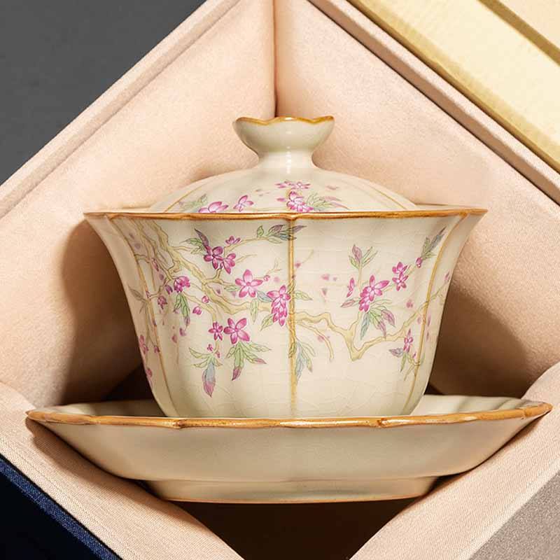 Beigefarbenes Keramik-Gaiwan mit Pflaumenblüten-Design, 120 ml Teeservice
