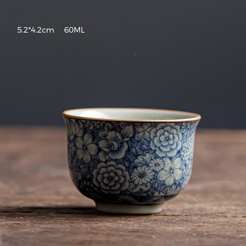 Zen-Teetasse aus Keramik mit blauem Lotus- und Chrysanthemen-Design, 95 ml