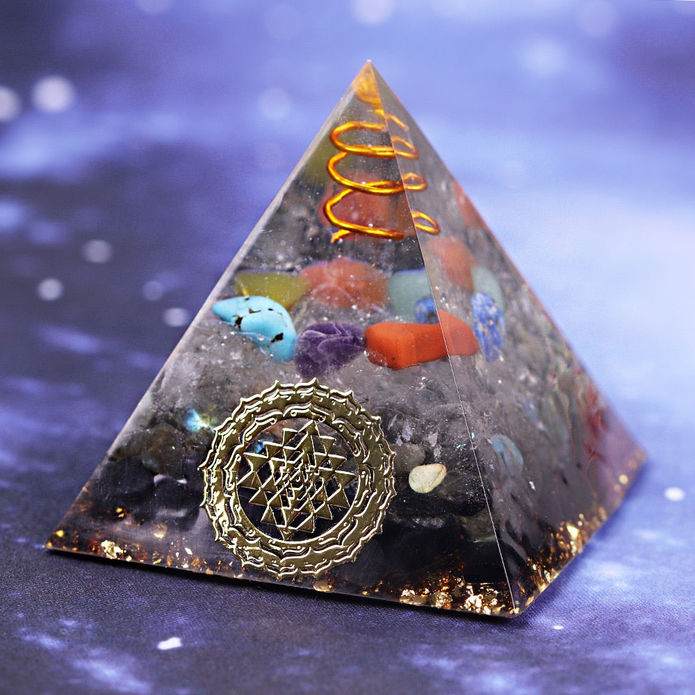 Chakra-Orgon-Pyramide für Energieharmonie
