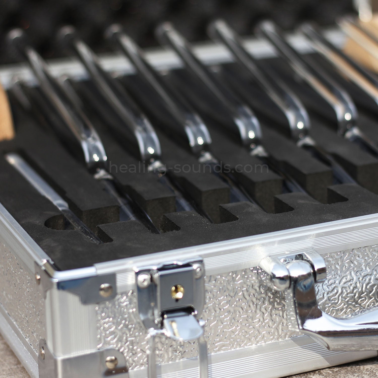 432 Hz Stimmgabel-Set aus klarem Kristall mit Box – 8-teilig – 10 mm/20 mm