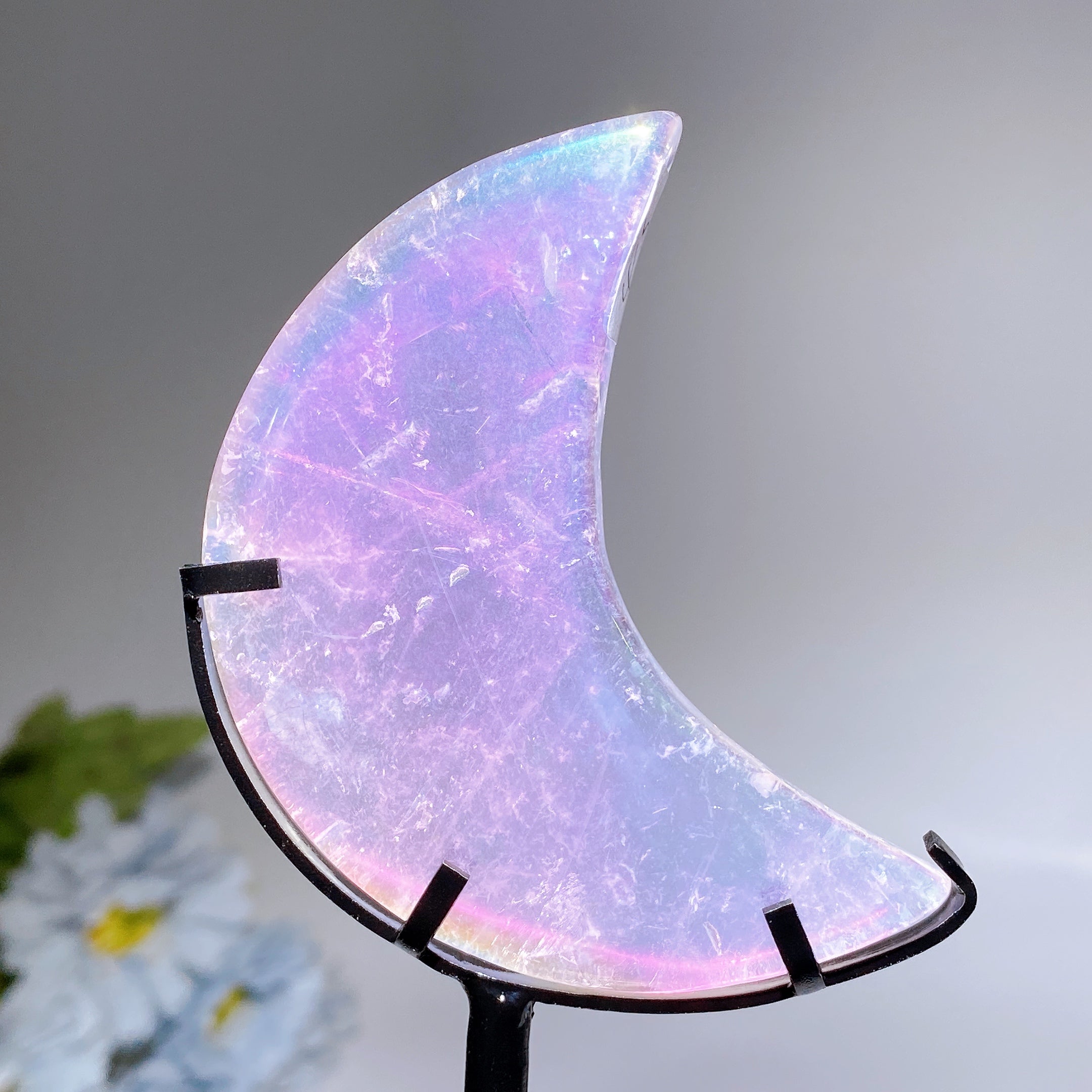 Bergkristall-Aura-Engel-Mond-Schnitzerei mit Ständer, 8 cm