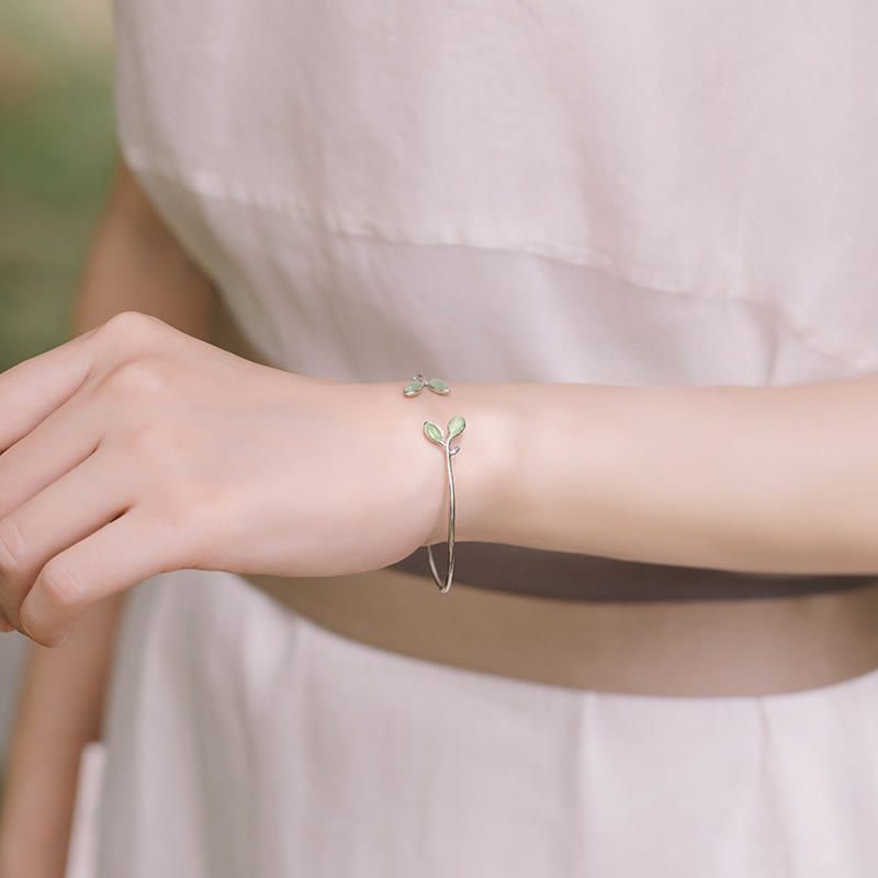 Kupfernes Manschettenarmband mit Katzenaugen-Blattmuster