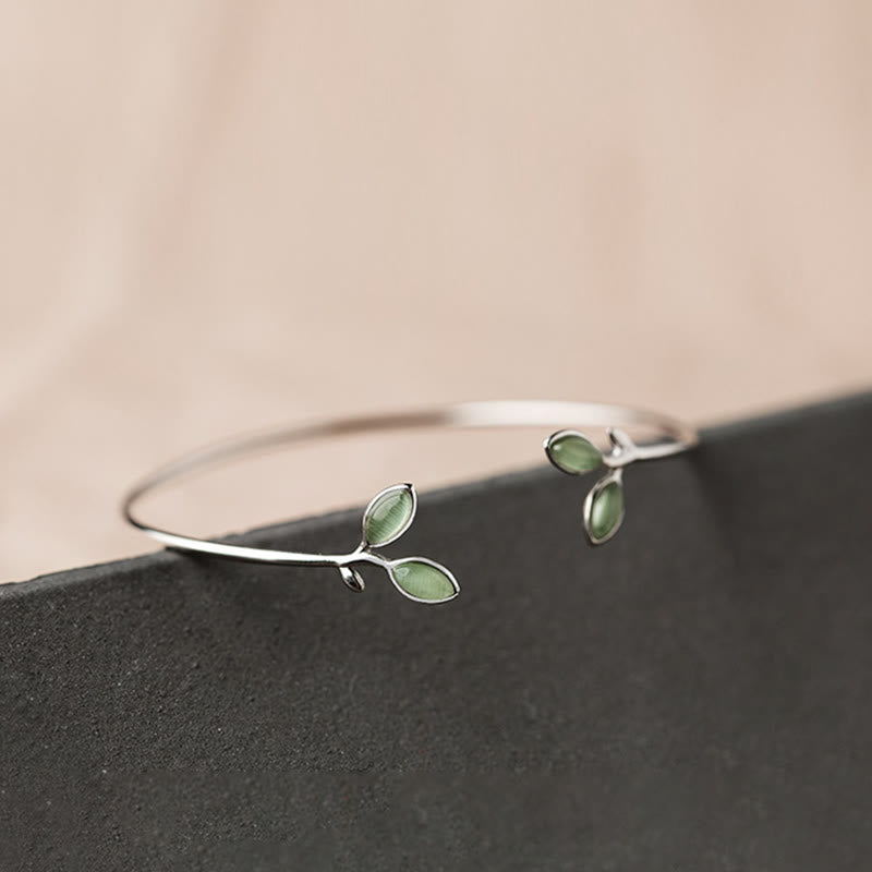 Kupfernes Manschettenarmband mit Katzenaugen-Blattmuster