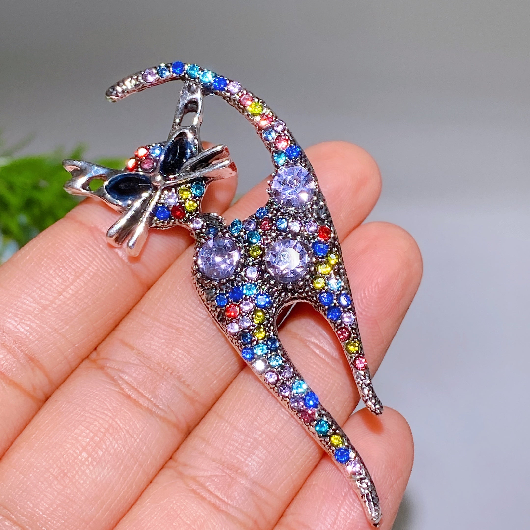 Kristallheilbrosche, 30–92 mm, Heilkristall-Anstecknadel