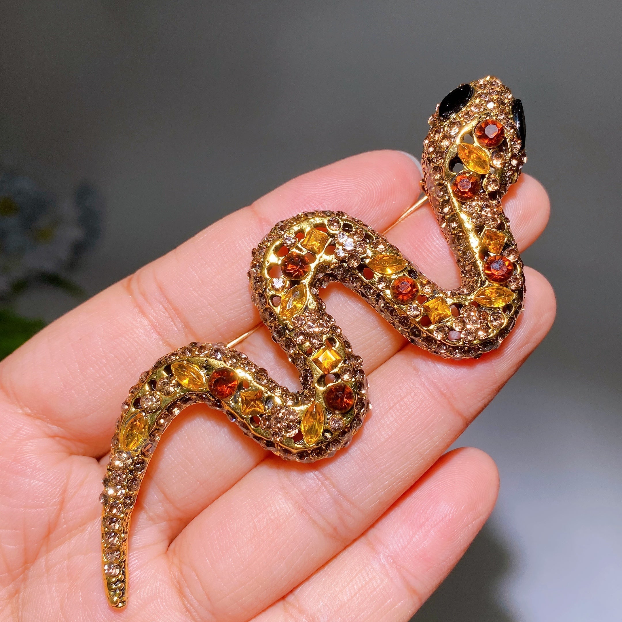 Kristallheilbrosche, 30–92 mm, Heilkristall-Anstecknadel