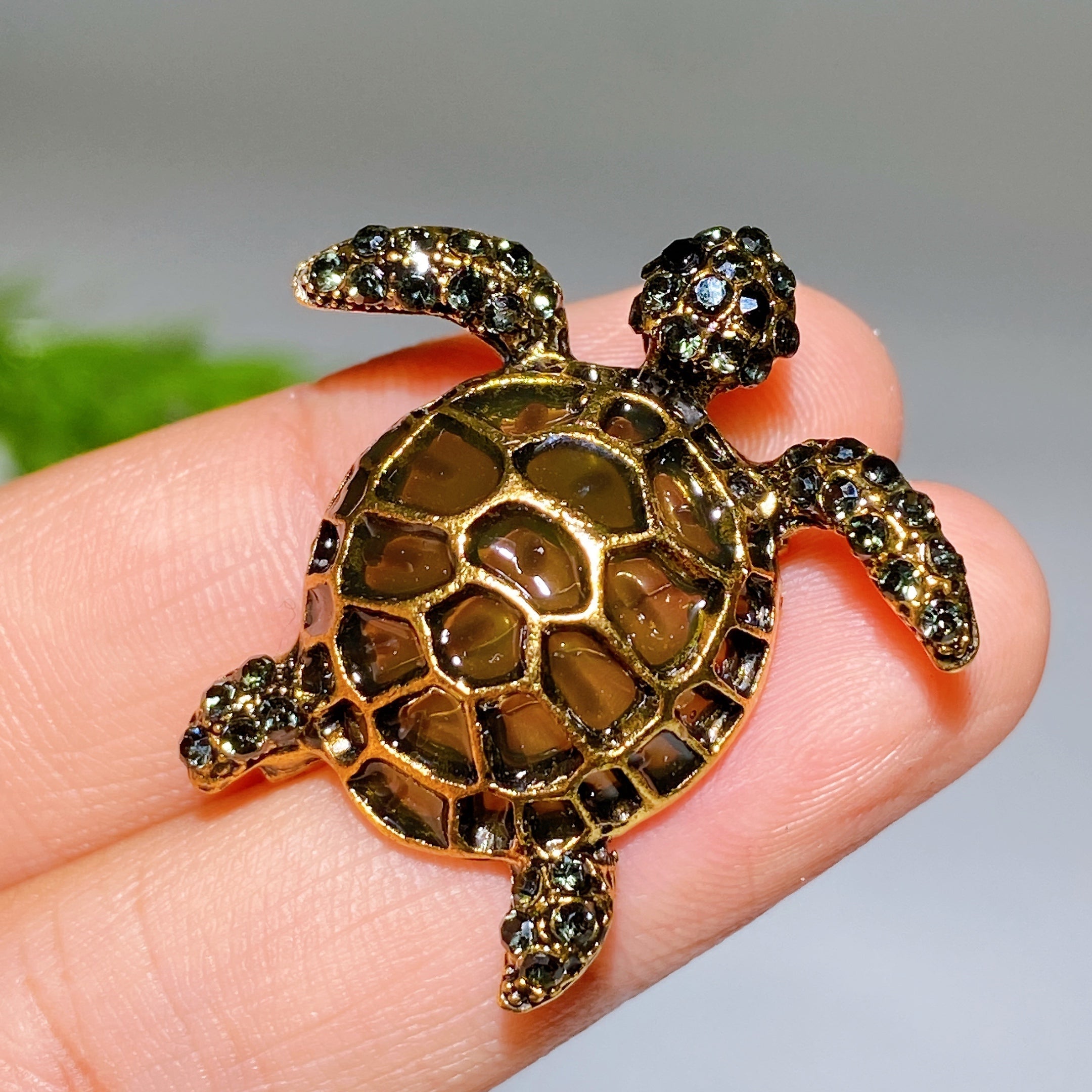 Kristallheilbrosche, 30–92 mm, Heilkristall-Anstecknadel