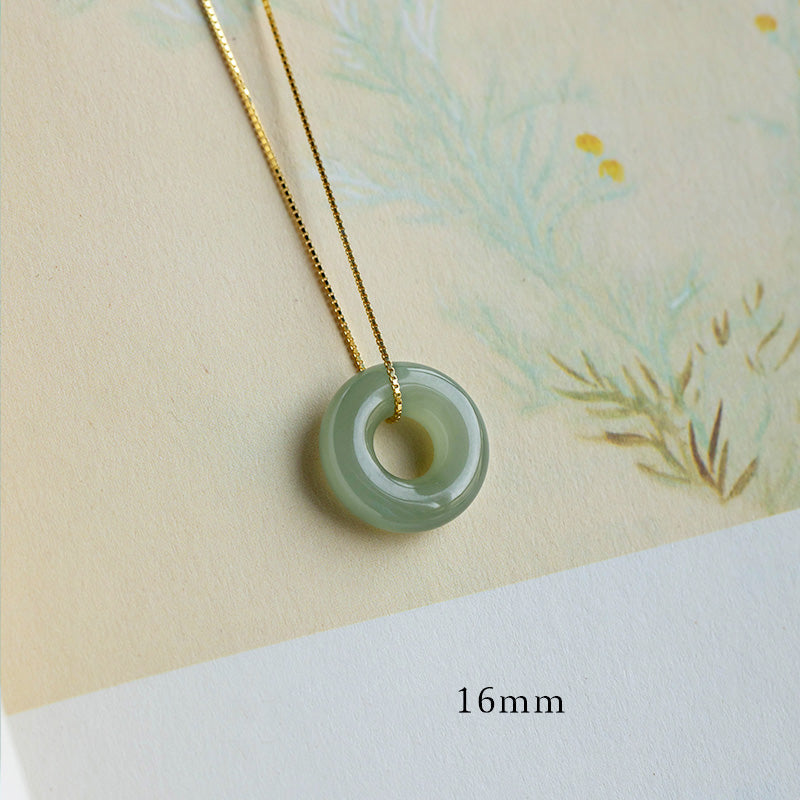 14 mm große Peace-Halskette aus natürlicher Jade und Cyan-Jade für Glück und Fülle