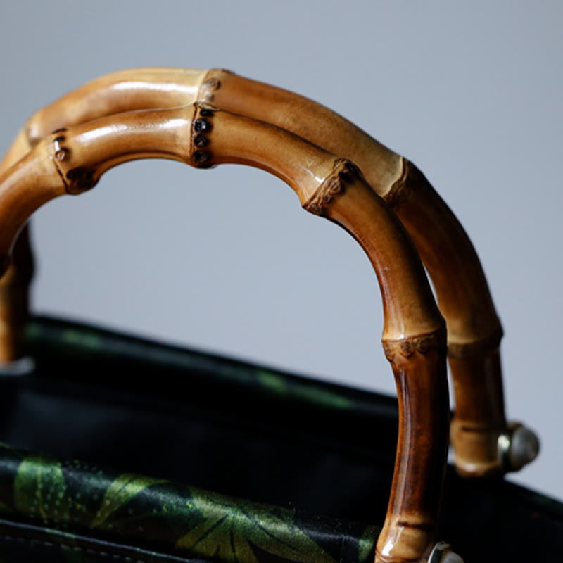 Handtasche mit Bambusblättern, Schmetterlings-Koi-Fisch und Jadegriffen
