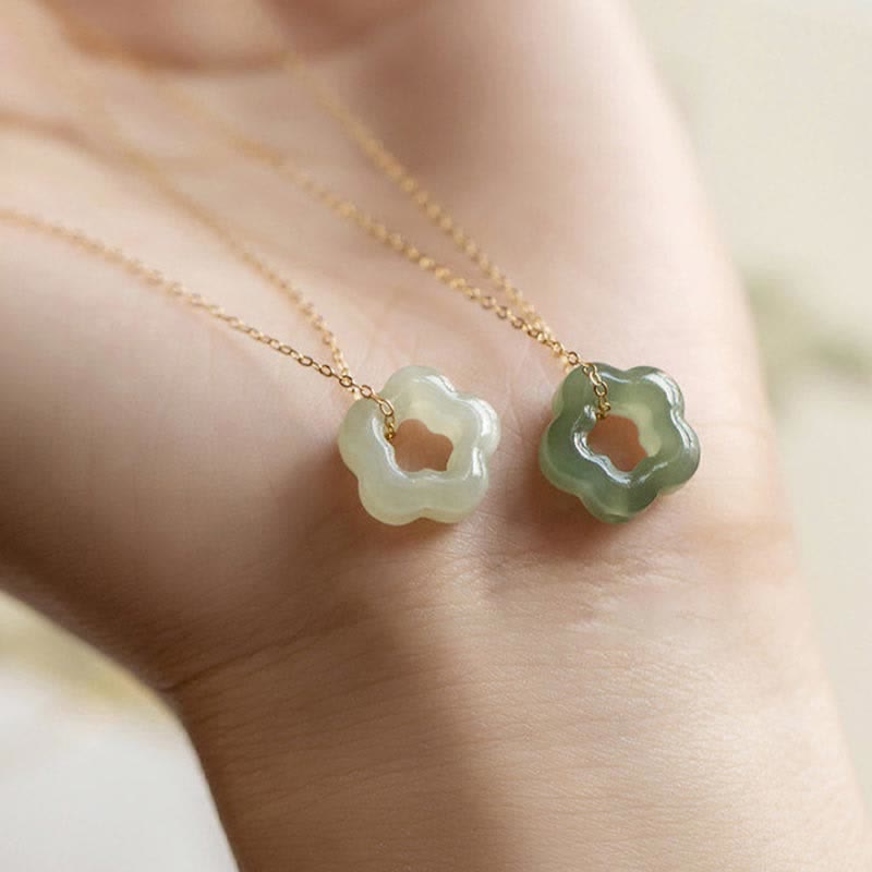 Zierlicher Cyan Hetian Jade Glücksbringer Blumen Halskette Anhänger