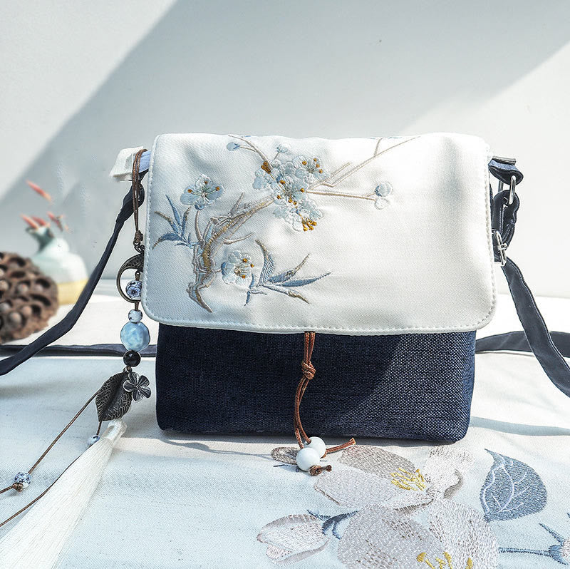 Dunkelblauer, pflaumenfarbener Canvas-Rucksack mit Stickerei