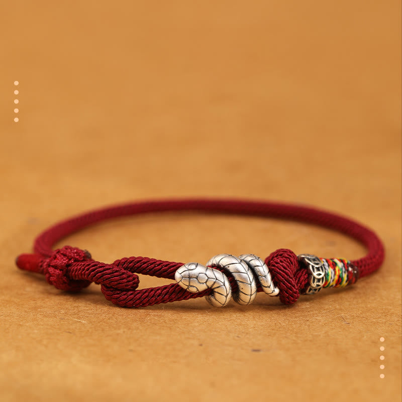 Dunkelrotes 14–17 cm großes Sterlingsilber-Armband mit Schlangenmünze und roter Schnur