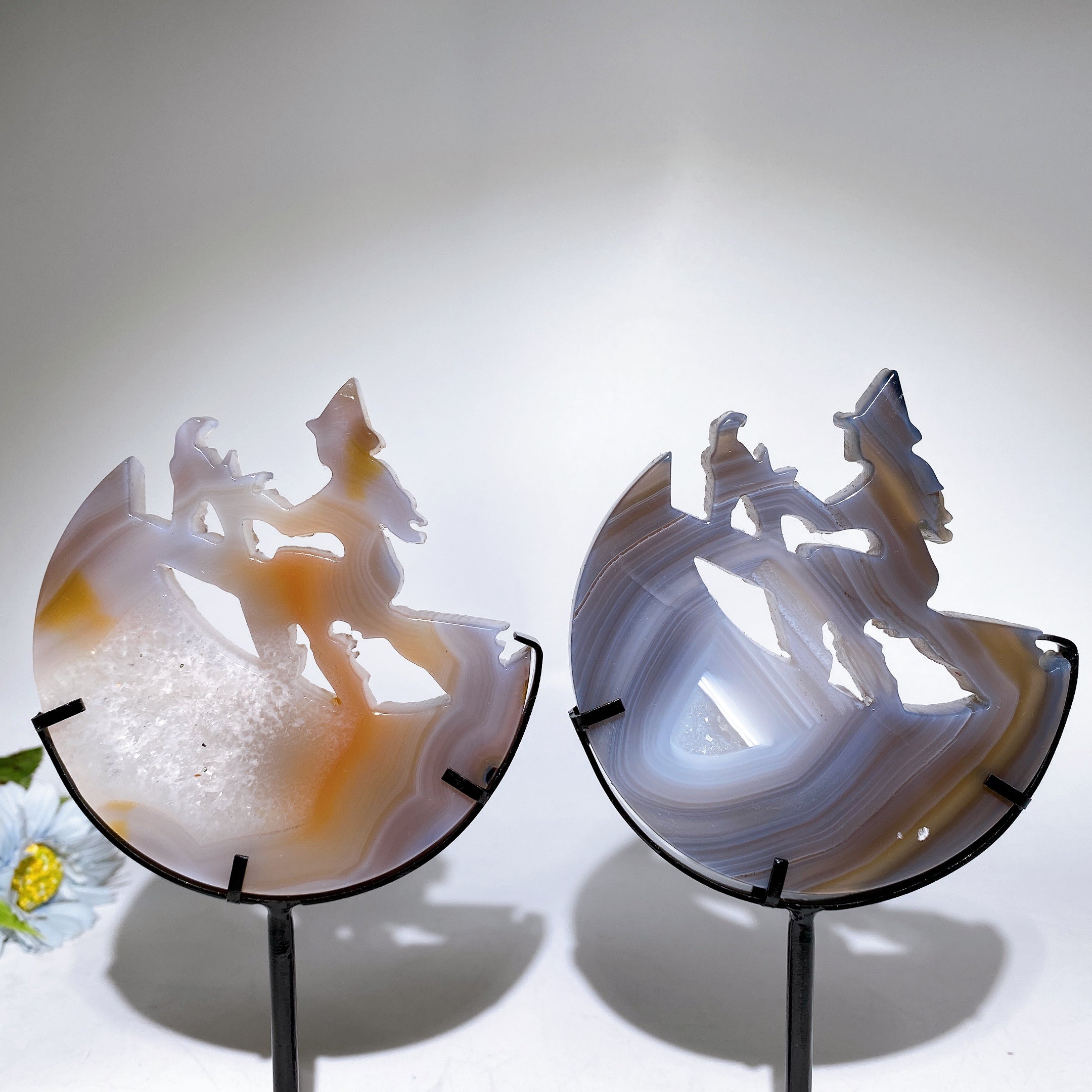 Druzy Achat Hexenschnitzerei mit Ständer Kristallfigur