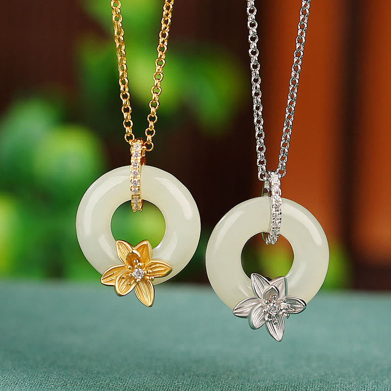 Halskette mit Peace-Schnalle und Blume aus 925er Sterlingsilber, Hetian-Jade
