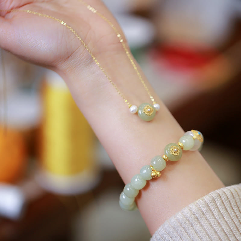 Natürliches Hetian Jade Glücksarmband und Halskette Set