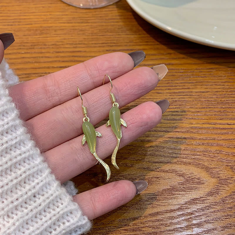 Glücksbringer-Ohrringe aus Jade mit Fischmuster