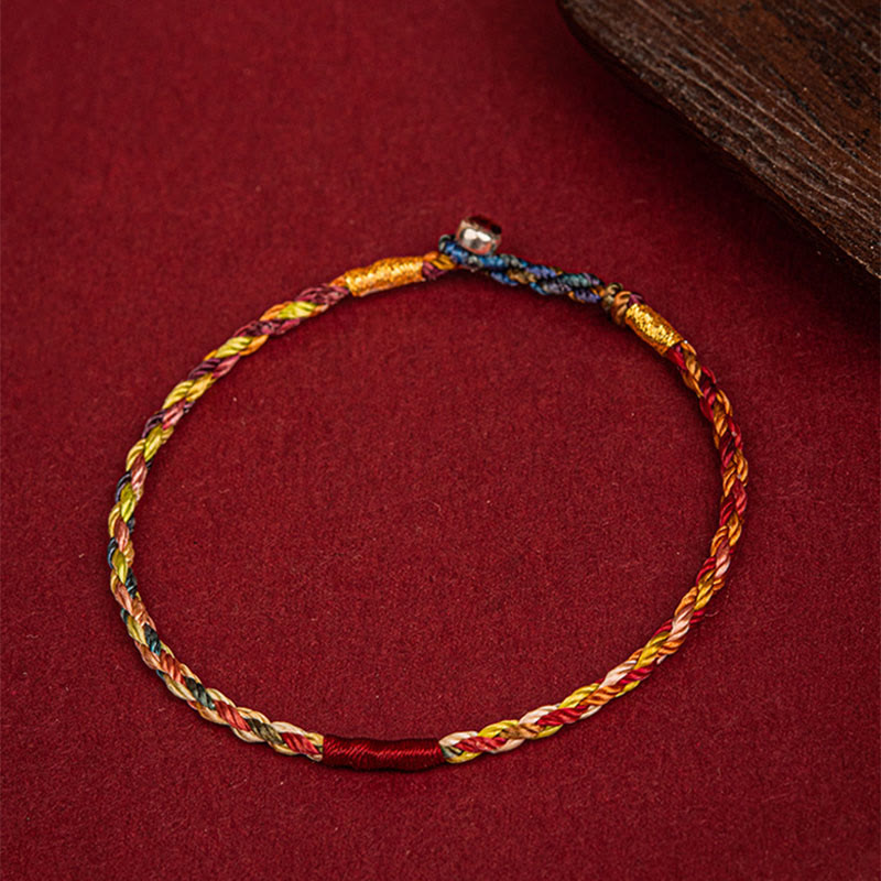 Fünffarbiges rotes Schnurarmband für Glück und Schutz