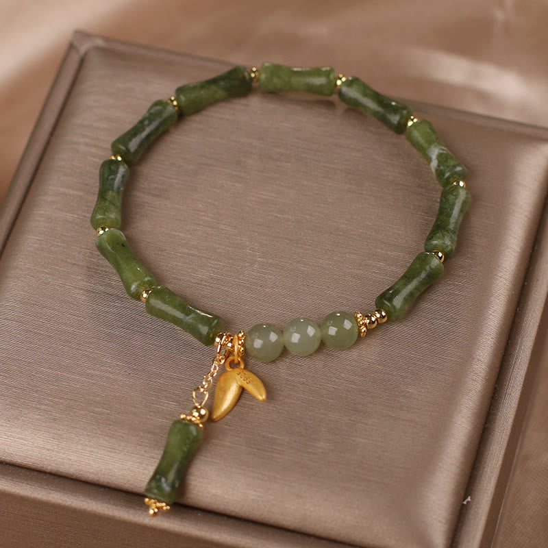 Grünes Bambus-Jade-Armband mit Blattmuster für Reichtum