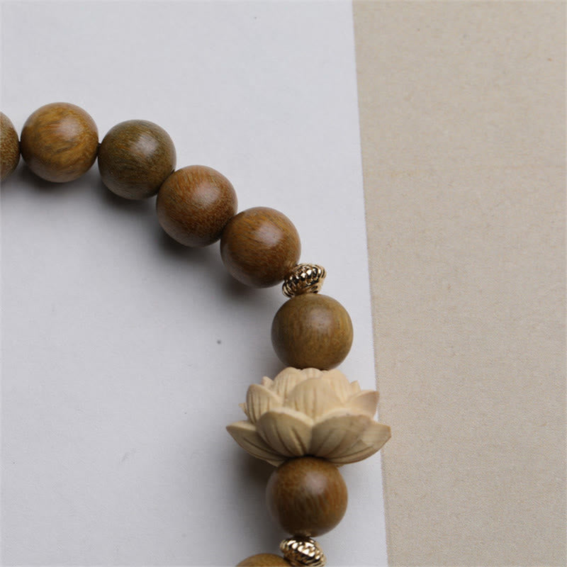 Beruhigendes Armband aus grünem Sandelholz-Lotus für Ruhe und Frieden