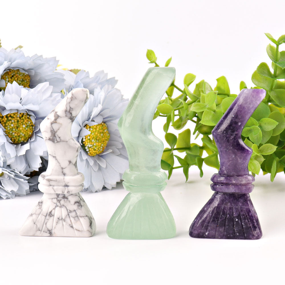 Handgeschnitzte 3-Zoll-Zauberbesen-Kristallfigur